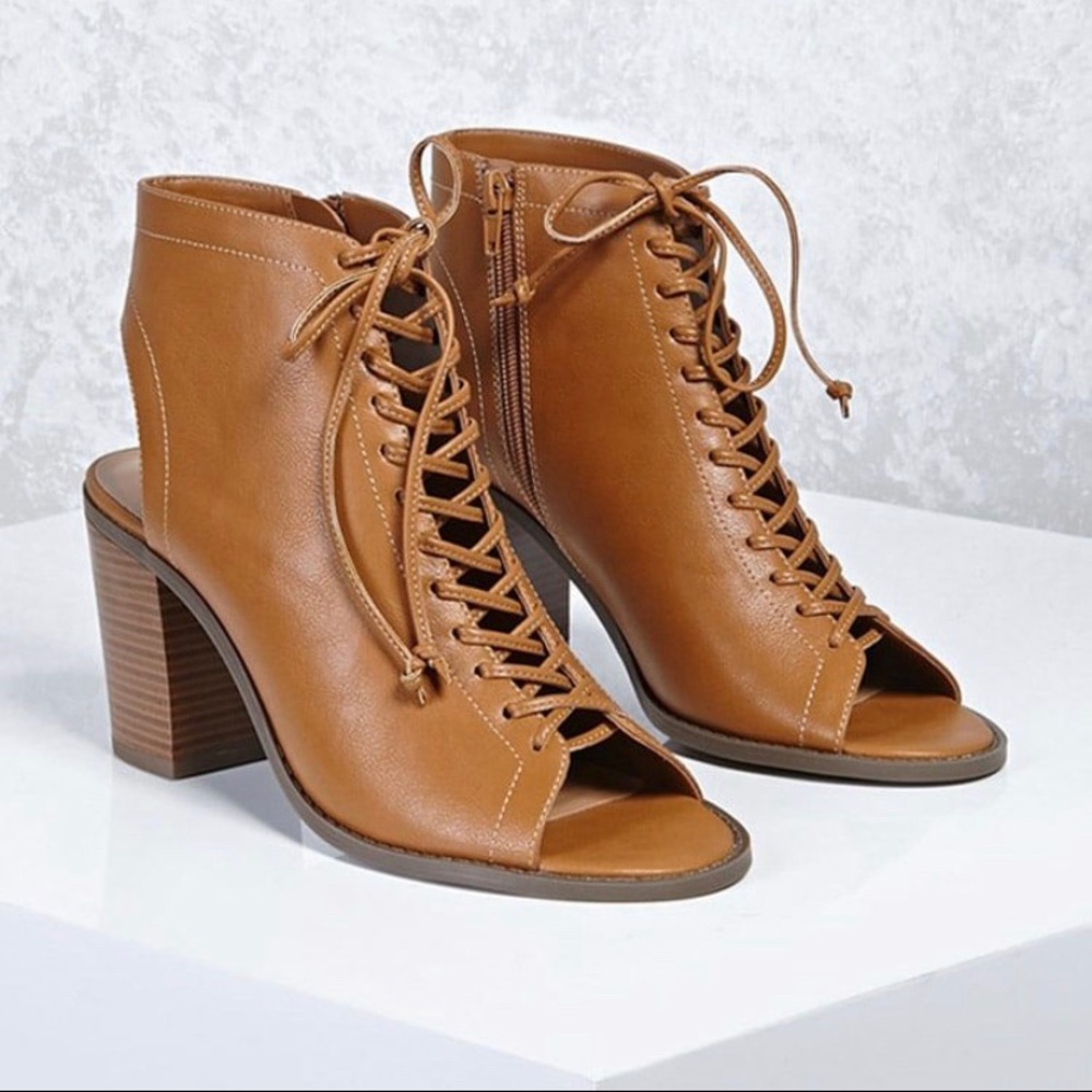 🌸3/$30🌸🆕Forever 21 Brown/ Tan Open-Toed Booties
